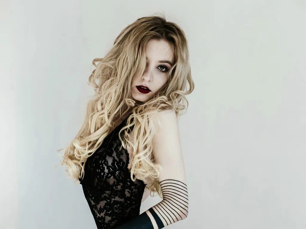 AngelikaMoebius cam room