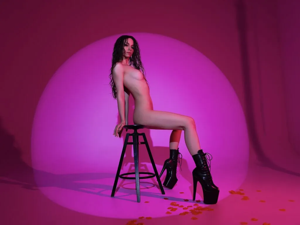 BeatriceVazqueze cam room