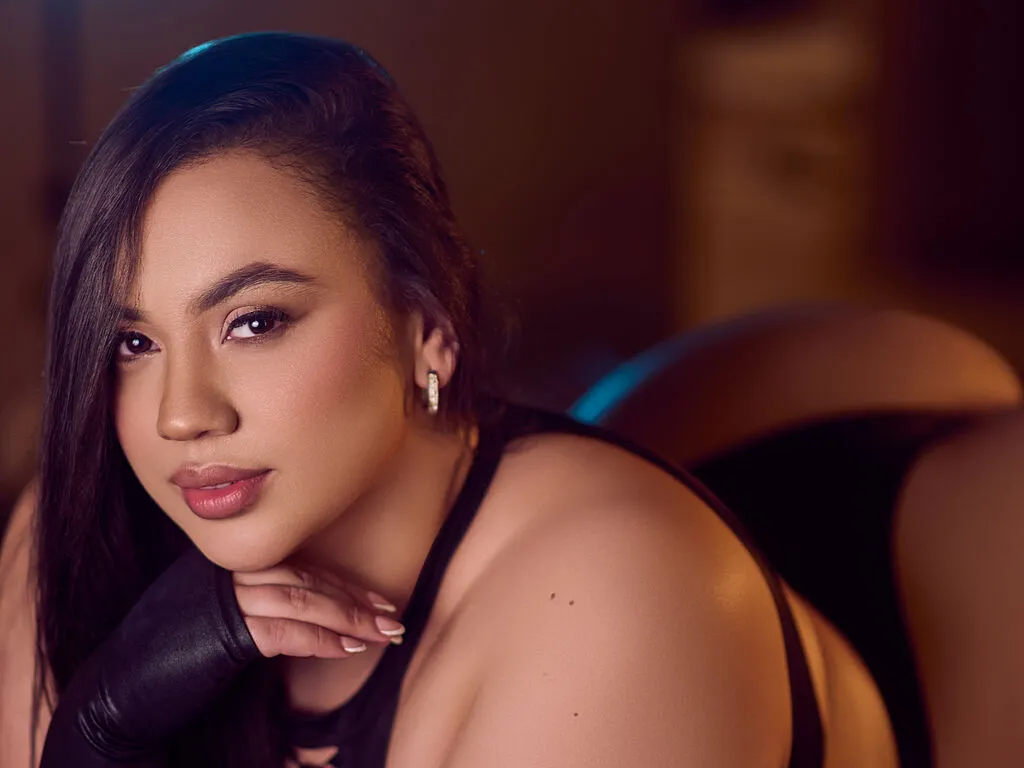 CarolineBleir cam room