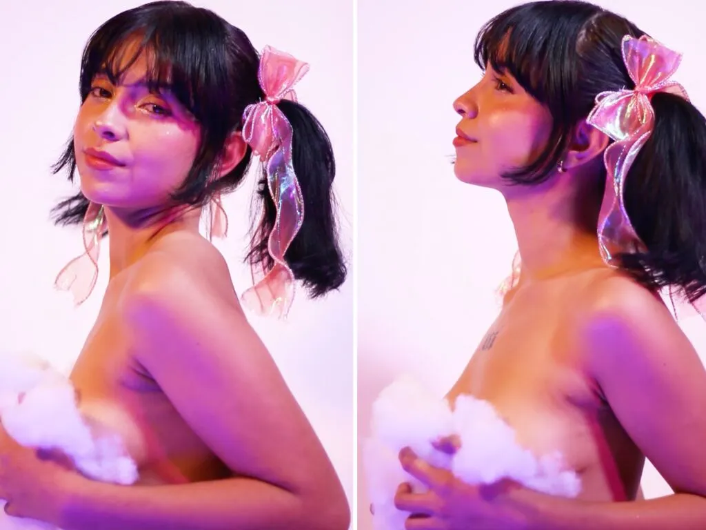 ElizabethThaylor cam room