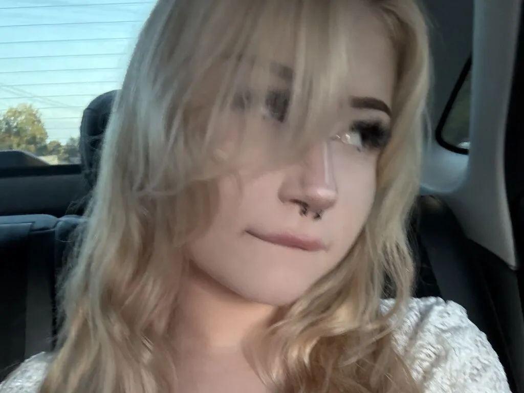 Muscular tagged live sex cams